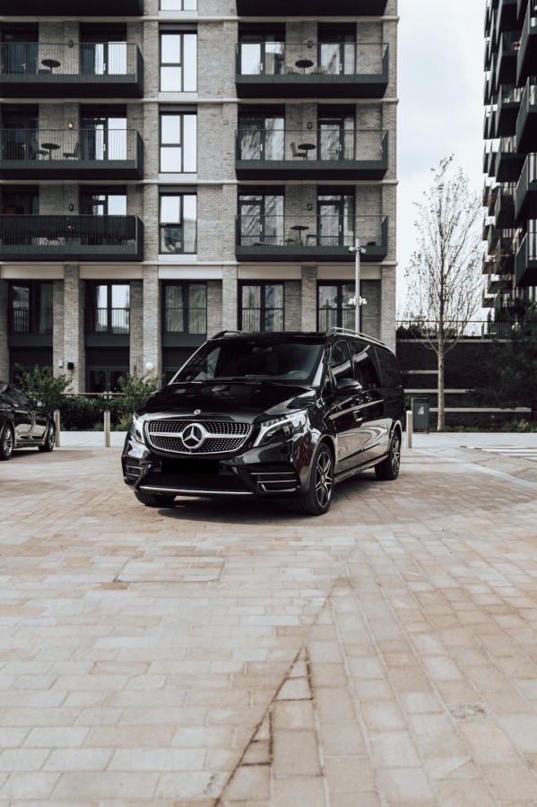 Mercedes V Class — الخارج — الأمام