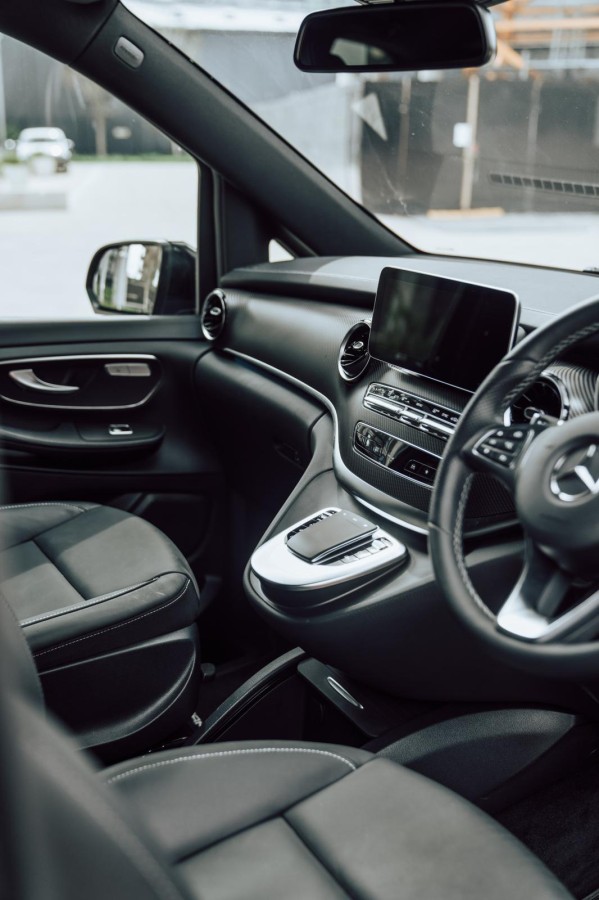 Mercedes V Class — Interior