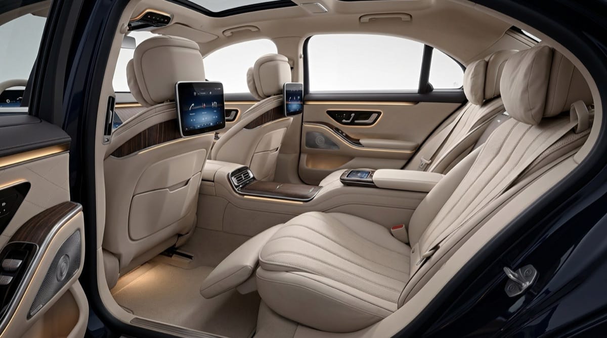 Mercedes S580 — الداخل — المقاعد الخلفية