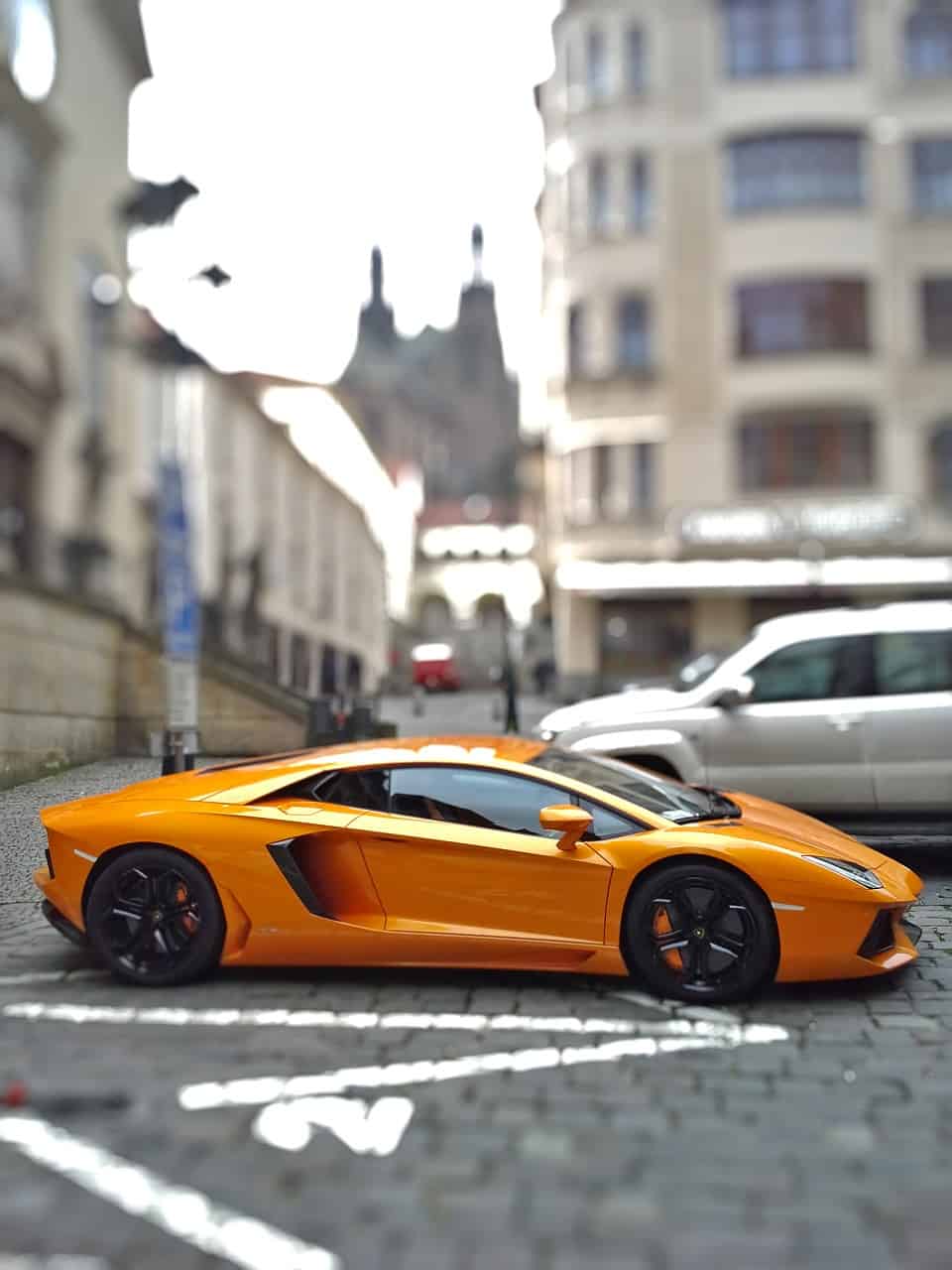 lamborghini-593098_1280