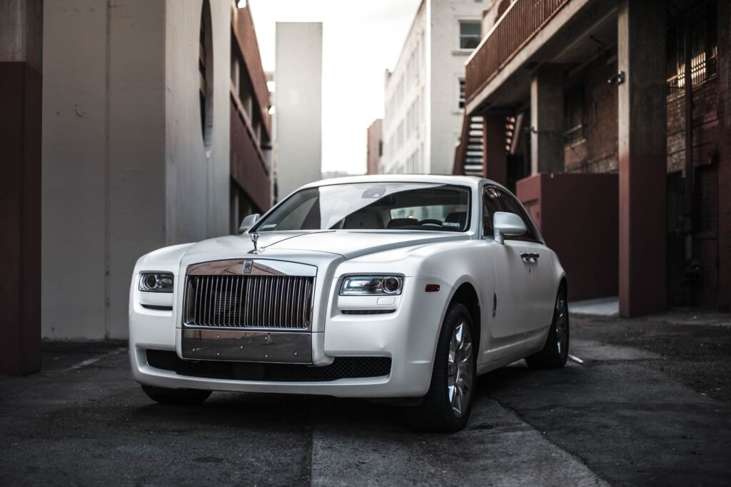 How to Save Fuel with Luxury Cars