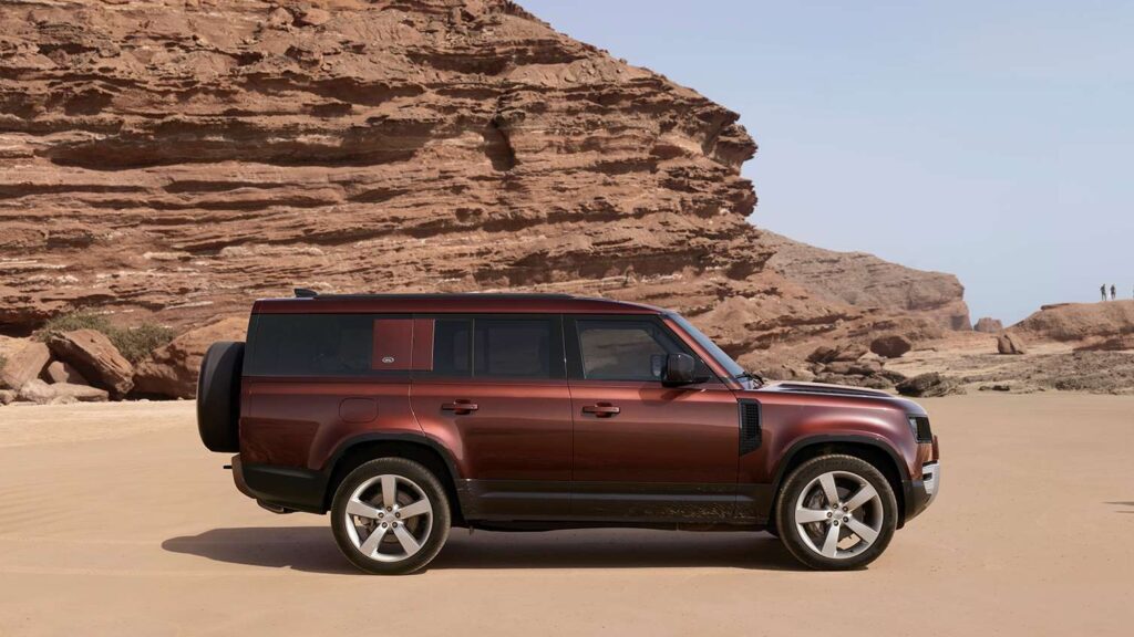 The Land Rover Defender 130 – Is longer better ?