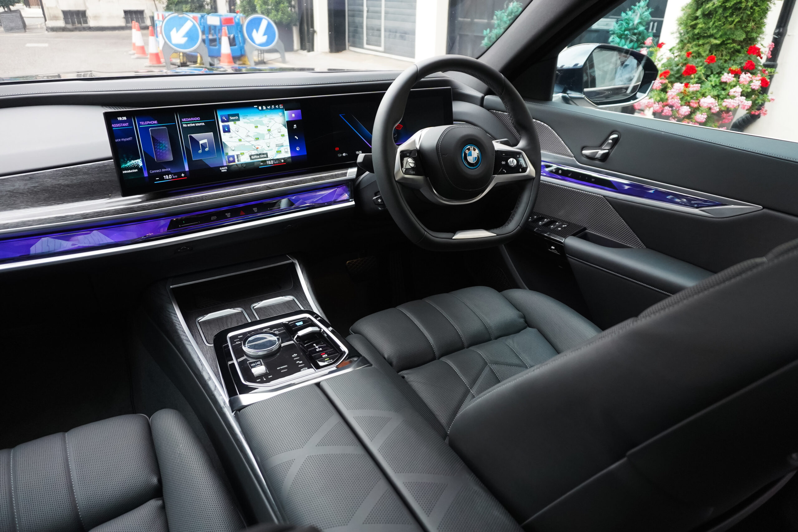 BMW i7 Hire London